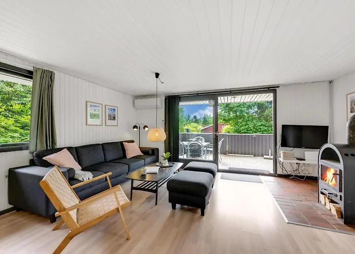 Σπίτι διακοπών Lovely With Modern Facilities And Fenced Grounds *