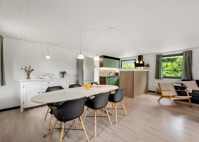 Lovely With Modern Facilities And Fenced Grounds Skjern