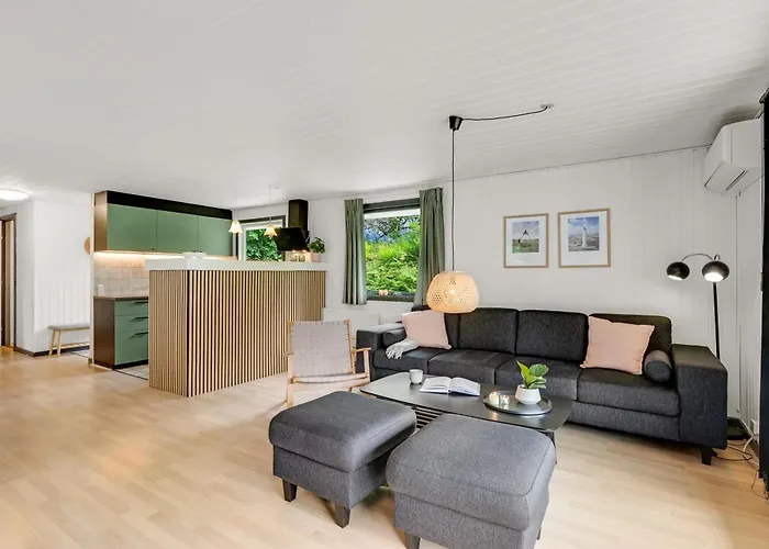 Lovely With Modern Facilities And Fenced Grounds Skjern