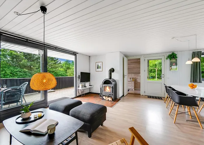 別荘 Lovely With Modern Facilities And Fenced Grounds