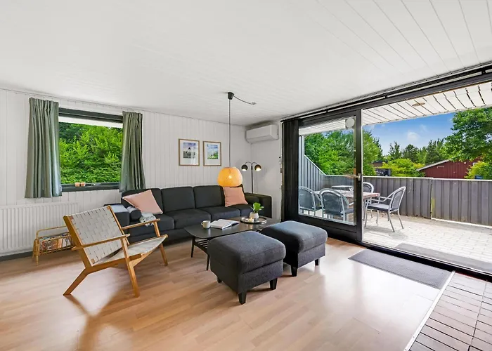 別荘 Lovely With Modern Facilities And Fenced Grounds