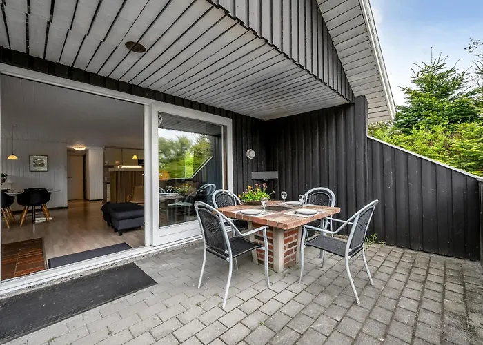 Lovely With Modern Facilities And Fenced Grounds 別荘 Skjern