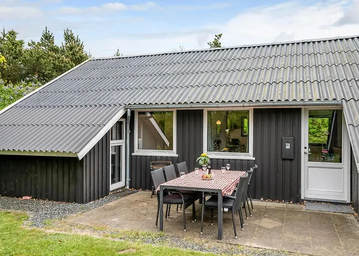 Lovely With Modern Facilities And Fenced Grounds 別荘 Skjern